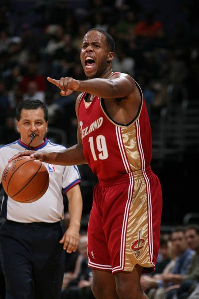 乐福潜在下 乐福潜在下